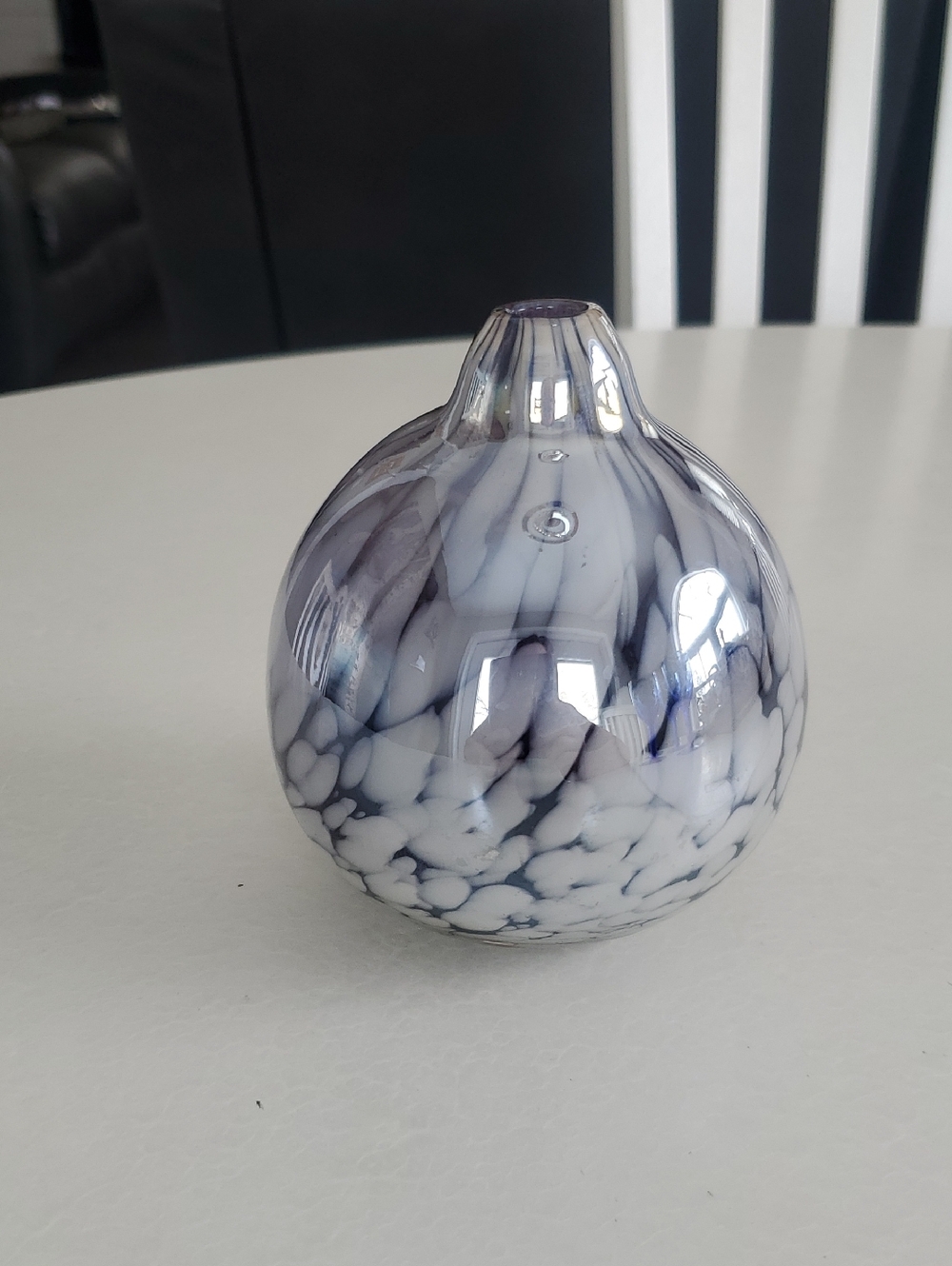 Kosta Boda Ann Walstrom Style Art Glass Handblown Vase